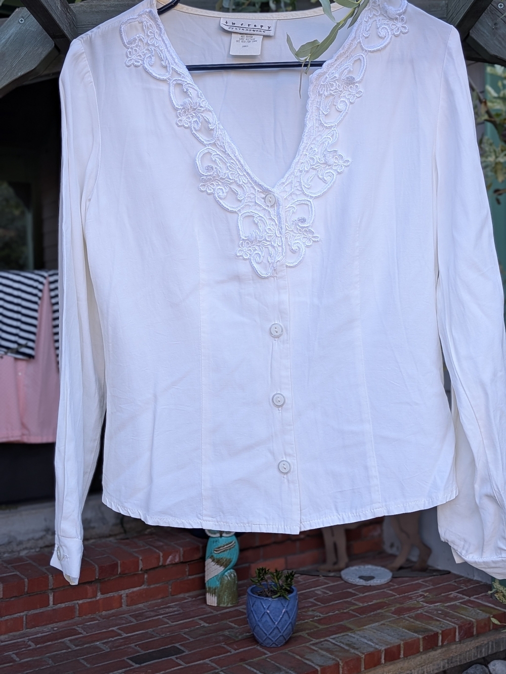 Therapy by Strasmore Embroidered V-Neck Blouse White Y2K Romantic Small